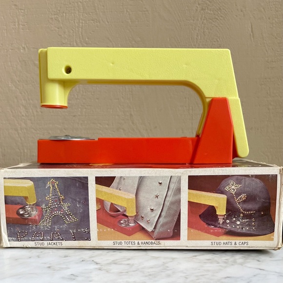 Vintage 70s Ronco Rhinestone and Stud Setter Kit - Picture 7 of 9